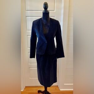 Emily Petites corduroy jacket and skirt suit, size 6, in new like condition